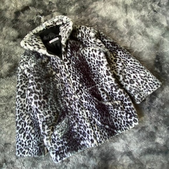 Urban Outfitters Jackets & Blazers - VTG Christie Brooks Faux Fur Coat